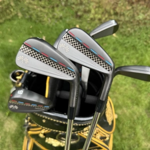 Calong 990 Forged Golf Irons 4 5 6 7 8 P With 105g Stiff Flex Steel Shaft 7Pcs Set RH Men Golf Clubs