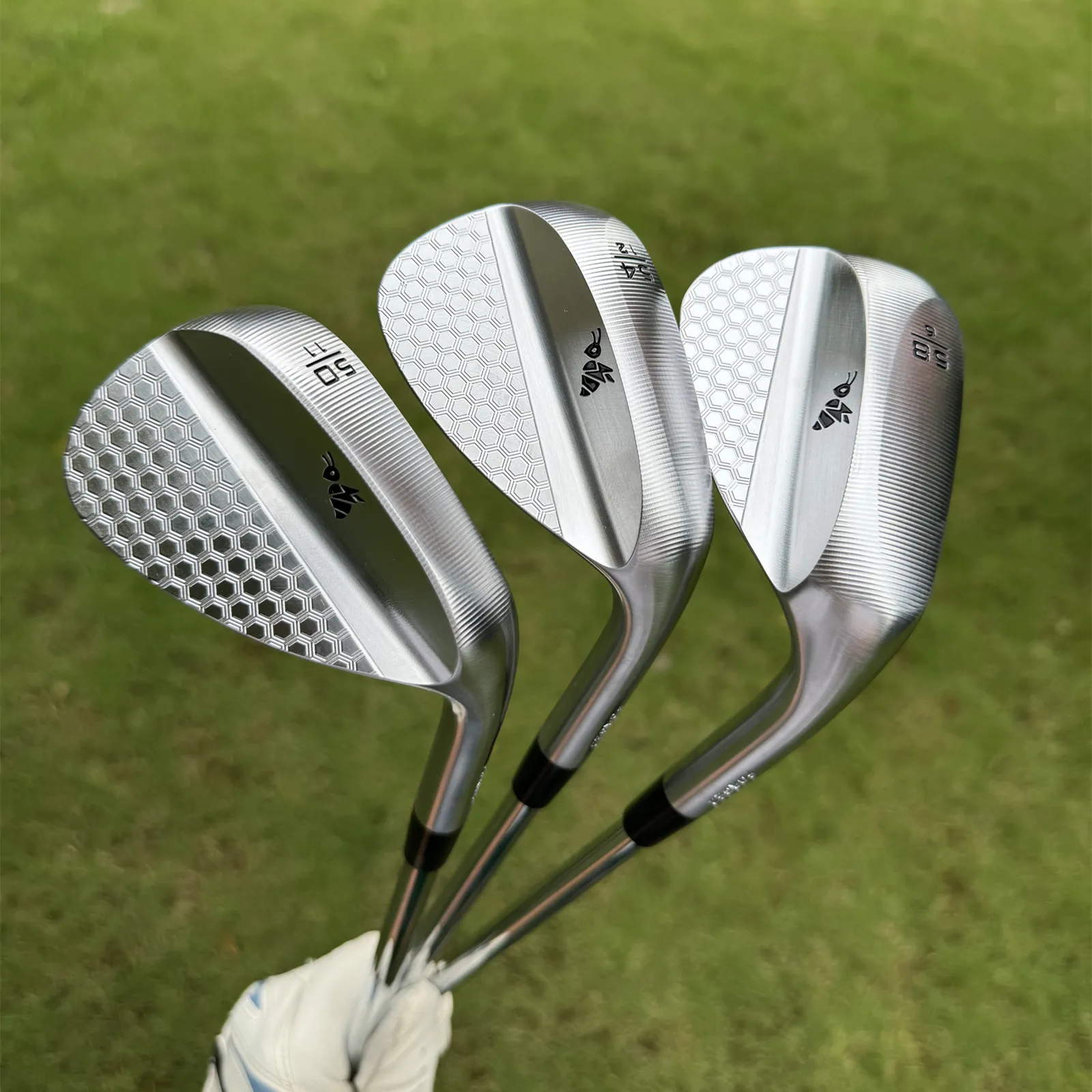 Calong Super Bee Golf Wedges Silvery 50 52 54 56 58 60 Degree With 120g Steel Shaft Full Spin Milled - Improve Your Golf Game