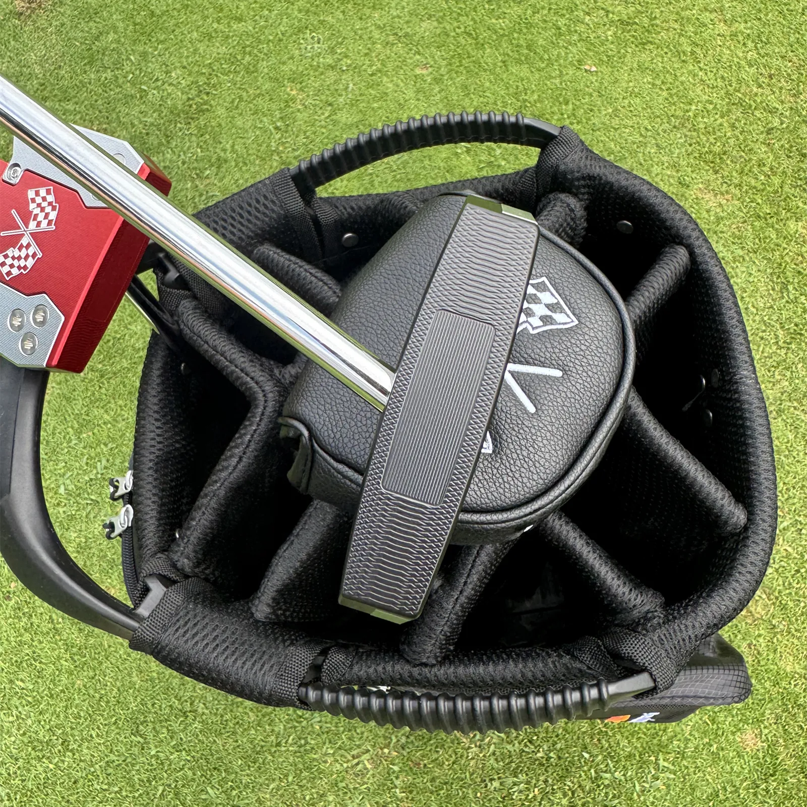 Calong F20 Golf Putter Center Shaft 6063 Alloy Black/ Red Colors 34/35inch With Weight Customizable with Screws Balance Technology Included Headcover - Image 5