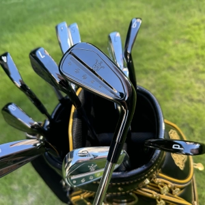 Calong Super Clown T200 Forged Golf Irons Black/Silvery 4 5 6 7 8 9 P Wtih 105g Steel Shaft 7Pcs/Set Men RH Golf Clubs