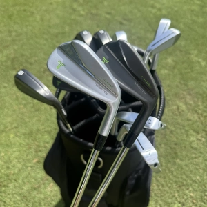 Calong New P790 Golf Irons Silvery/Black Forged Irons 4 5 6 7 8 9 P With S300 Steel Shaft 7pcs Golf Clubs